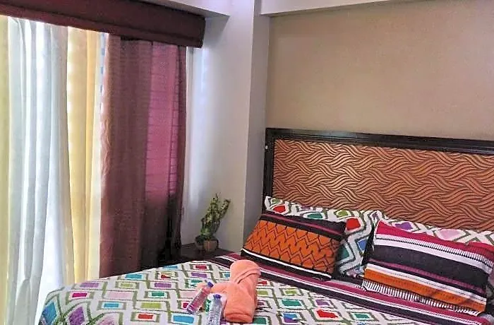 Rqui Condotel Near Airport & World 3* 마닐라