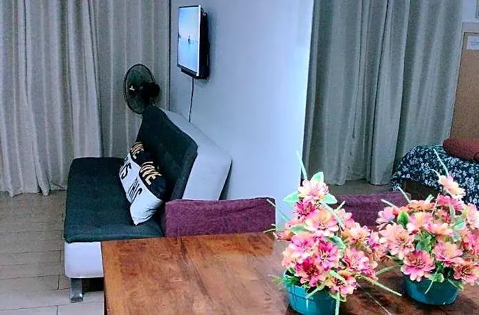 호텔 Rqui Condotel Near Airport & World 3*