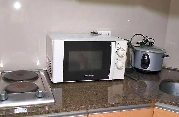 Rqui Condotel Near Airport & World 마닐라