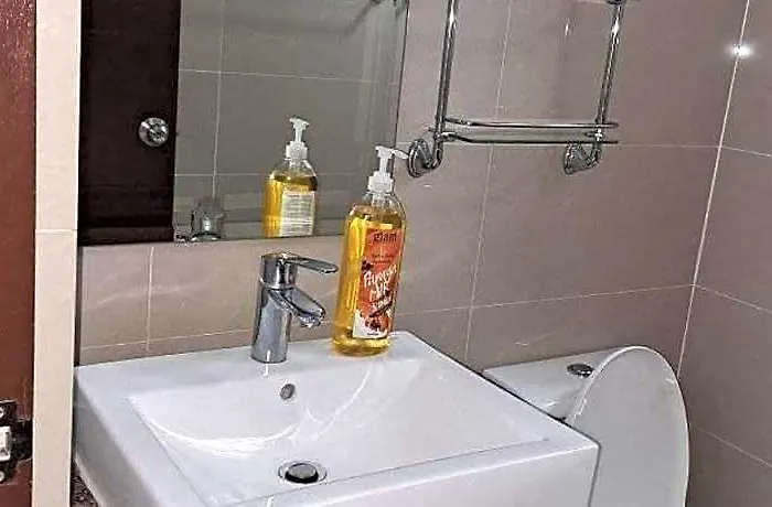Rqui Condotel Near Airport & World 마닐라